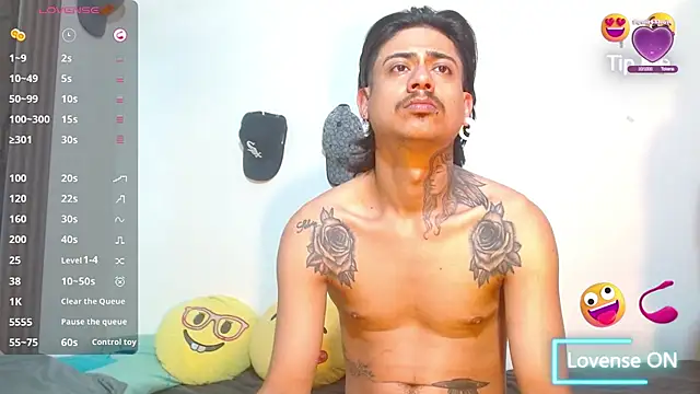 Damian-and-Camerum online show from April 12, 3:43 am