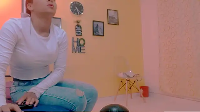 sexiempoderada18 online show from April 4, 2:01 pm