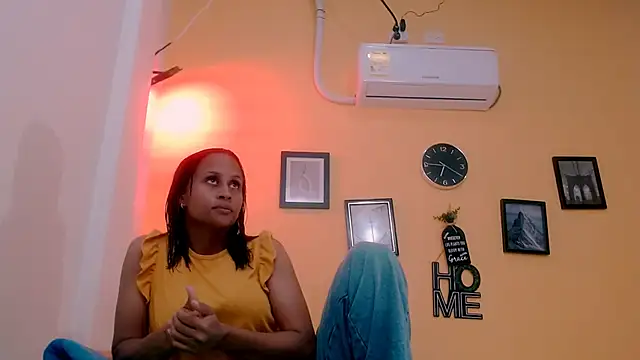 sexiempoderada18 online show from May 24, 1:22 pm