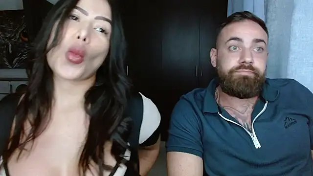 hotcouplexx1 online show from March 27, 11:05 pm