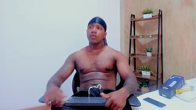 LuccianoDaytona online show from February 20, 8:00 pm