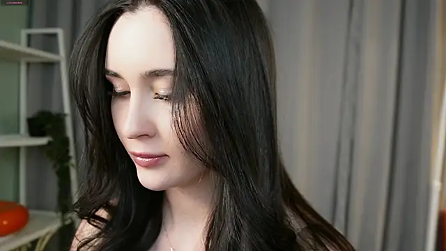 Snapshot of sweety_pie_girl chatting on February 19, 1:41 pm sweety pie girl online show from February 19, 1:41 pm