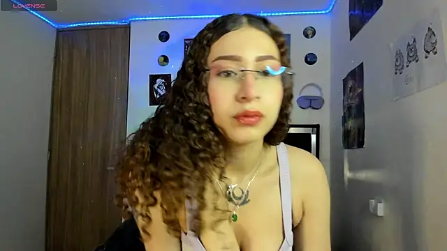 Alice and Amber 10 online show from May 8, 2:43 pm