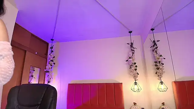 Snapshot of Raia_gh chatting on February 19, 3:14 am Raia gh online show from February 19, 3:14 am