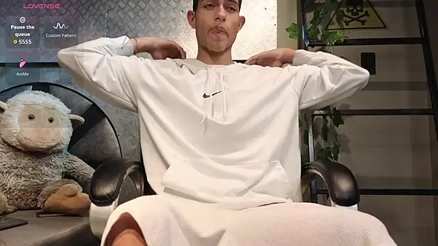 ItsZairen online show from March 19, 4:01 am