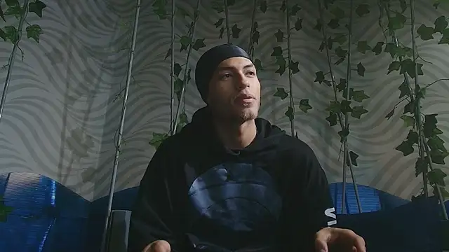 ItsZairen online show from March 15, 3:46 am