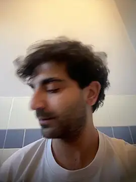 Snapshot of elia2711 chatting on February 15, 4:06 pm elia2711 online show from February 15, 4:06 pm