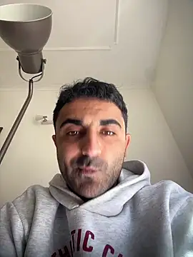 elia2711 online show from March 28, 1:01 pm