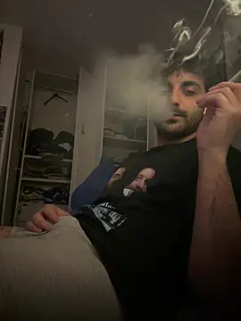 Snapshot of elia2711 chatting on February 19, 2:41 am elia2711 online show from February 19, 2:41 am