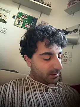 Snapshot of elia2711 chatting on February 11, 3:56 pm elia2711 online show from February 11, 3:56 pm