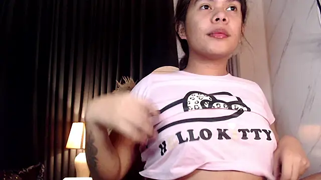 Snapshot of Mooree_naba chatting on November 15, 11:14 am Mooree naba online show from November 15, 11:14 am