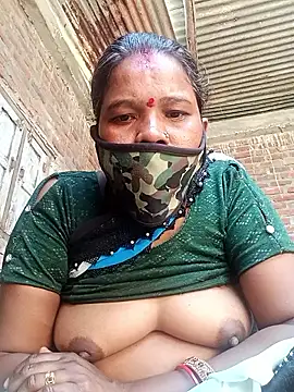 Snapshot of Kirti_sacsena chatting on March 11, 8:30 am Kirti sacsena online show from March 11, 8:30 am