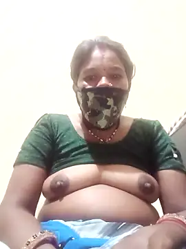 Snapshot of Kirti_sacsena chatting on March 15, 5:31 pm Kirti sacsena online show from March 15, 5:31 pm