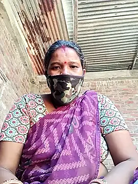 Snapshot of Kirti_sacsena chatting on March 10, 8:29 am Kirti sacsena online show from March 10, 8:29 am