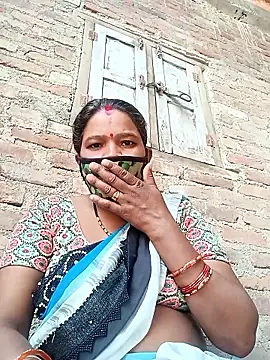 Snapshot of Kirti_sacsena chatting on April 7, 9:11 am Kirti sacsena online show from April 7, 9:11 am