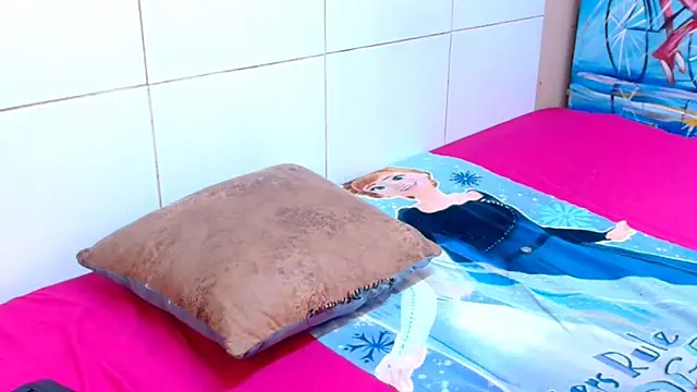 BubblyIvyxxx online show from March 27, 6:44 am