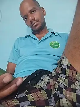 Snapshot of Daddyishere_19 chatting on June 5, 5:45 am Daddyishere 19 online show from June 5, 5:45 am