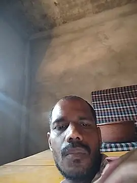 Snapshot of Daddyishere_19 chatting on June 27, 5:35 am Daddyishere 19 online show from June 27, 5:35 am