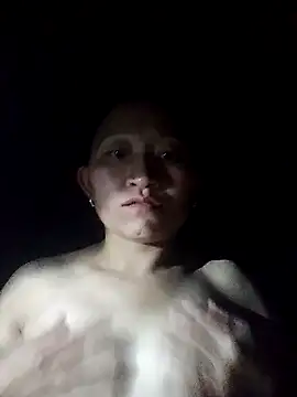 Snapshot of Linka998 chatting on February 20, 6:32 pm Linka998 online show from February 20, 6:32 pm