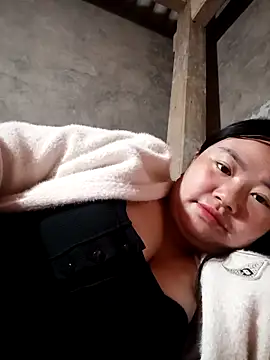 lisn-cute online show from March 3, 11:34 pm