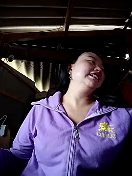 lisn-cute online show from February 15, 4:24 am