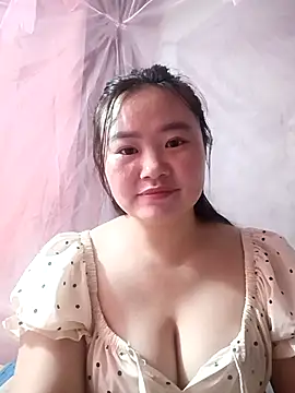 lisn-cute online show from May 4, 11:35 am