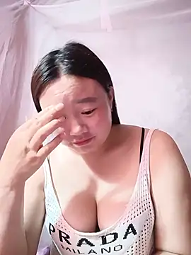 Snapshot of lisn-cute chatting on July 3, 11:39 am lisn-cute online show from July 3, 11:39 am