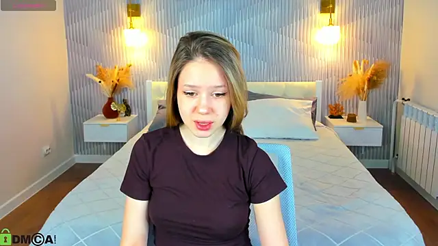 Mini Allice online show from February 24, 1:06 am