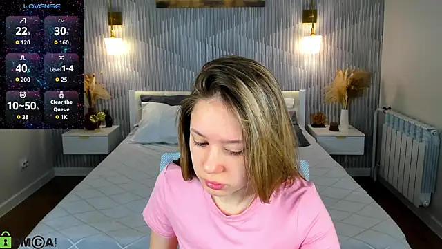 Mini Allice online show from March 3, 1:12 am