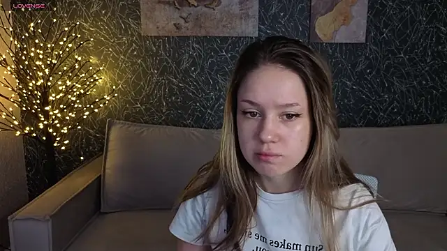 Mini Allice online show from February 17, 1:03 am