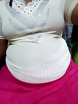 Snapshot of tamilkayal431 chatting on February 14, 8:58 am tamilkayal431 online show from February 14, 8:58 am