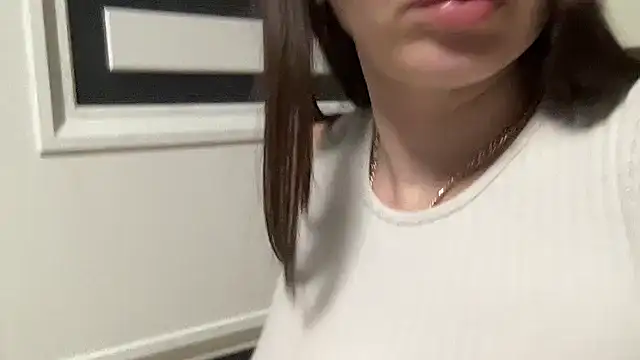 Snapshot of Darsy_Rox chatting on February 10, 5:56 pm Darsy Rox online show from February 10, 5:56 pm