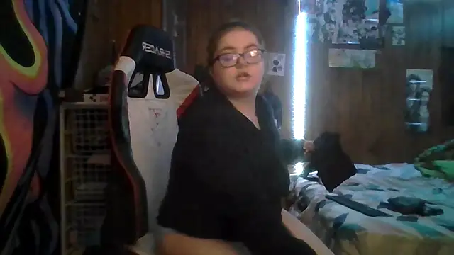 Snapshot of thatskarma chatting on February 18, 5:05 am thatskarma online show from February 18, 5:05 am