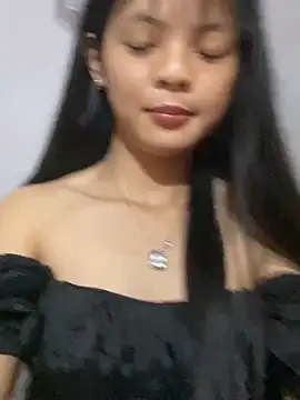 Snapshot of tenten110 chatting on March 2, 2:02 pm tenten110 online show from March 2, 2:02 pm