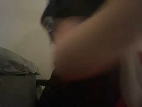 Snapshot of Blondniunia chatting on March 1, 10:32 pm Blondniunia online show from March 1, 10:32 pm