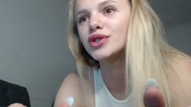 KeylaStar online show from April 7, 8:32 pm