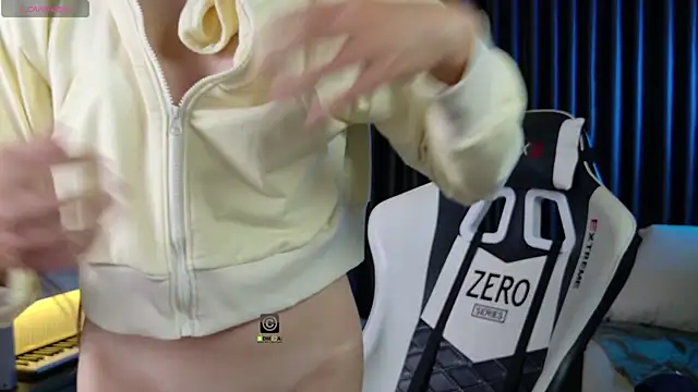 AnnyShore online show from March 28, 12:44 am