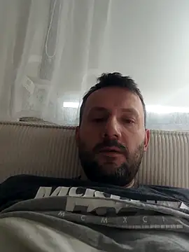 defaktor online show from April 3, 9:38 am