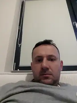 defaktor online show from March 8, 4:32 pm