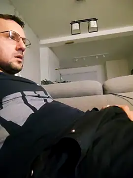 Snapshot of defaktor chatting on February 24, 8:10 pm defaktor online show from February 24, 8:10 pm