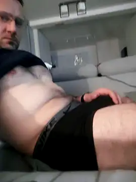 defaktor online show from April 5, 8:59 pm