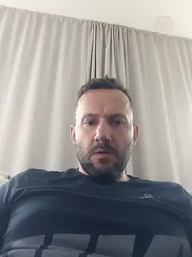 Snapshot of defaktor chatting on May 16, 10:03 am defaktor online show from May 16, 10:03 am