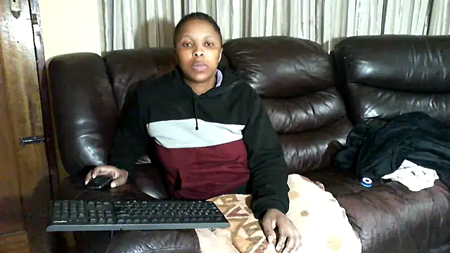 Caramel-Diva online show from April 14, 5:51 pm