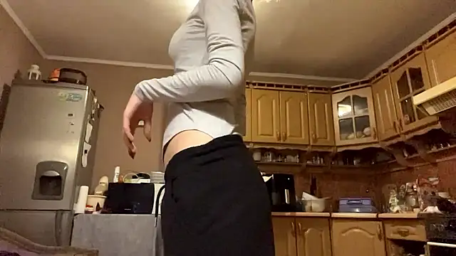 Snapshot of CharmingBlonde chatting on February 15, 7:13 pm CharmingBlonde online show from February 15, 7:13 pm