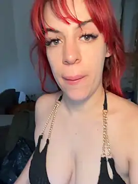 Snapshot of Roxysophie chatting on April 19, 5:41 am Roxysophie online show from April 19, 5:41 am