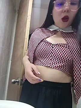 Snapshot of Yulska chatting on February 25, 4:29 pm Yulska online show from February 25, 4:29 pm