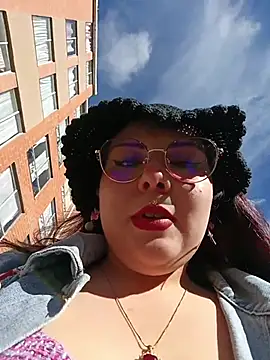 Yulska online show from April 2, 8:59 pm