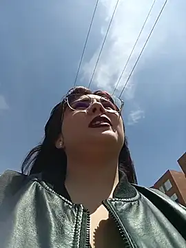 Snapshot of Yulska chatting on March 1, 3:45 pm Yulska online show from March 1, 3:45 pm