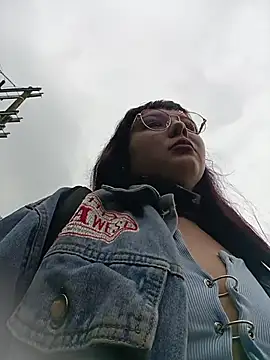 Snapshot of Yulska chatting on February 13, 2:39 pm Yulska online show from February 13, 2:39 pm