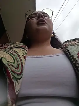 Yulska online show from April 6, 8:43 pm